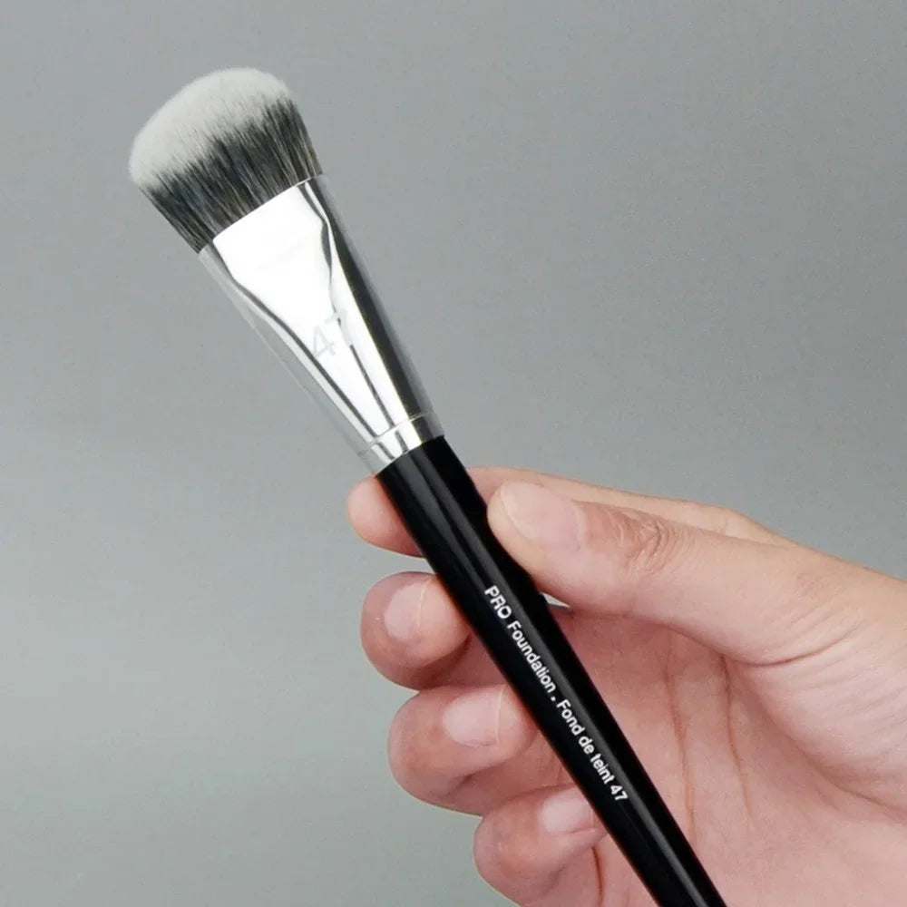 Professional Foundation Brush 47 Broom Head