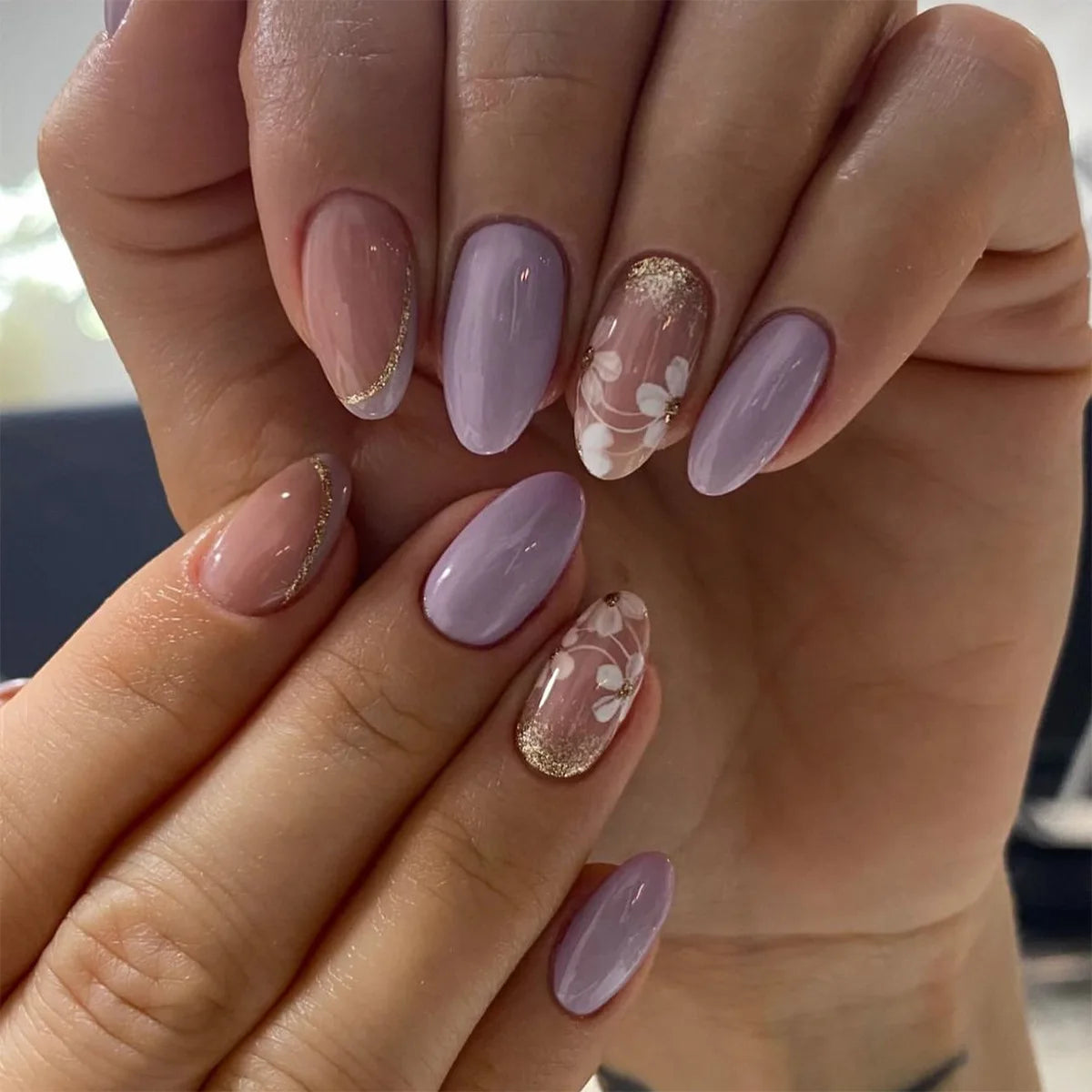 24pcs White Flower Press on Nail Tips