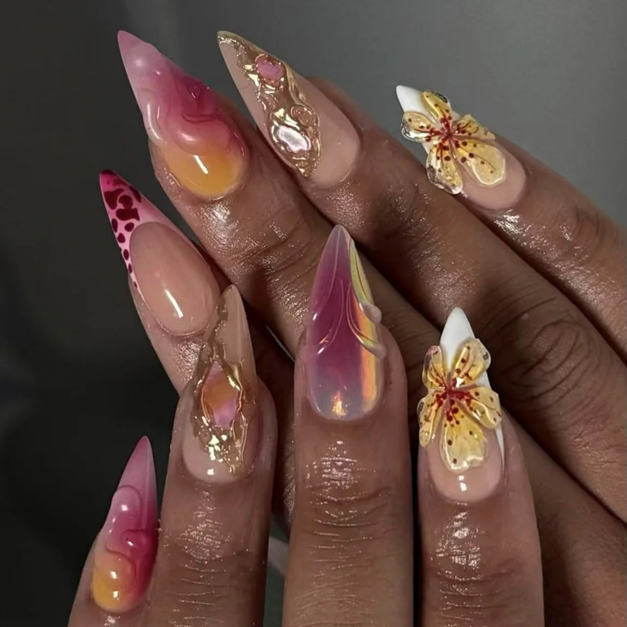 24pcs White Flower Press on Nail Tips